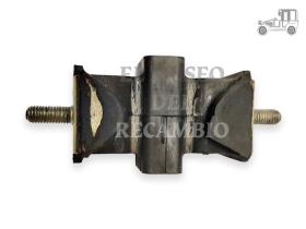 Soporte de motor delantero, Renault 18 .