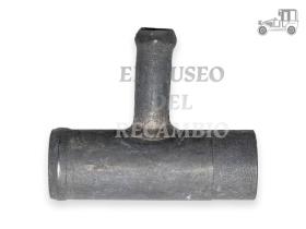 Boquilla agua salida motor Renault 1.7 y 1.6D 21 mm .