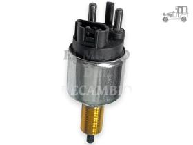 Interruptor mecánico luces de freno Mercedes Benz Recambio