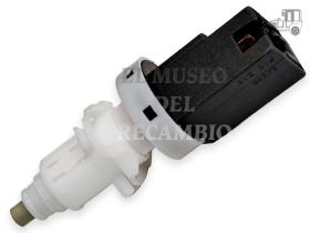 Interruptor mecánico luces de freno Citroën-Fiat-Lancia-... Recambio