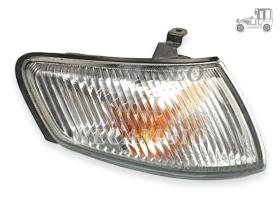 Piloto delantero derecho blanco Mazda 626 de 1997 a 2000 Recambio