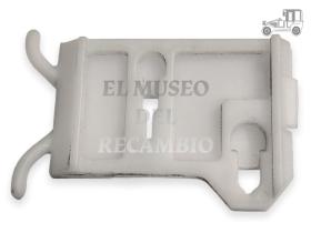 Clip fijación moldura Opel Corsa Recambio