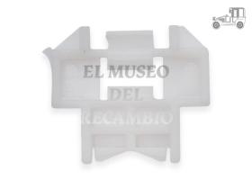 Grapa blanca moldura lateral Renault Recambio