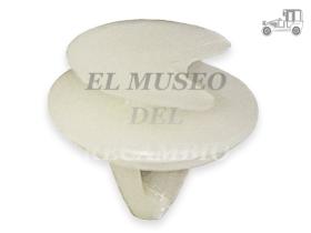 Grapa panel de puerta Fiat y Seat Recambio