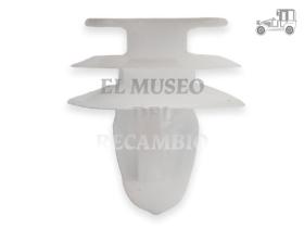 Grapa panel puerta Peugeot 405, 406 y 806 Recambio