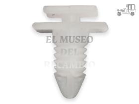 Grapa moldura Peugeot 306 y 309 Recambio