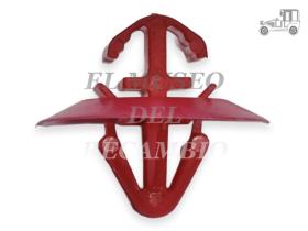 Grapa fijación de moldura Renault Kangoo, Master y Trafic Recambio