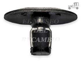 Grapa fijación de gomas Ford, Peugeot y Renault Recambio