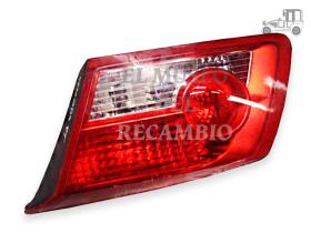 Piloto portón trasero derecho Renault Vel Satis Recambio