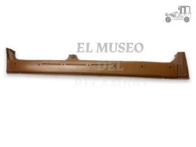 Talonera exterior izquierda Seat 1430 con agujeros moldura Seat Clásico