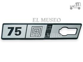 Anagrama izquierdo aleta Seat Ritmo "75" plata Seat Clásico