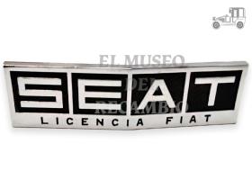 Anagrama rejilla cromado Seat 132 "SEAT LICENCIA FIAT" Seat Clásico