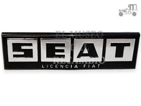 Anagrama negro rejilla Seat 132 2000cc "SEAT LICENCIA FIAT" Seat Clásico
