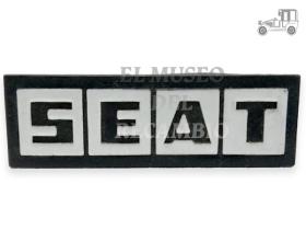Anagrama rejilla "SEAT" 45x10 mm Seat Clásico