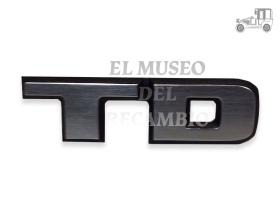 Anagrama "TD" rejilla delantera plata Seat Clásico