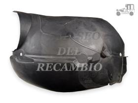 Protector delantero izquierdo trasero Megane II 1999- 2002 Renault Clásico