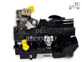 Cerradura puerta delantera derecha Renault Recambio