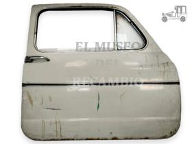 Puerta derecha con pulsador usada Seat 600E MUSEO