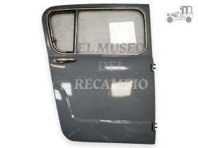 Puerta trasera derecha usada Seat 800 MUSEO