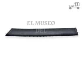 Embellecedor aleta derecha delantera Renault Recambio