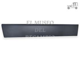 Moldura puerta lateral derecha Nissan-Renault Recambio