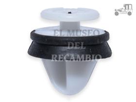 Grapa fijación faro .