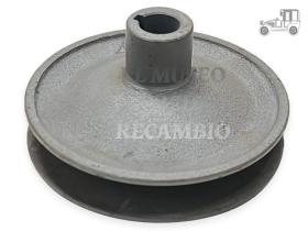 Polea bomba de agua Simca 900 motor 315 .