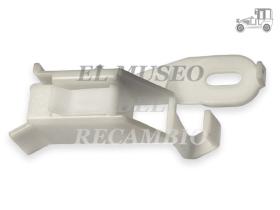 Clip sujección delantero derecho Renault Megane I Recambio