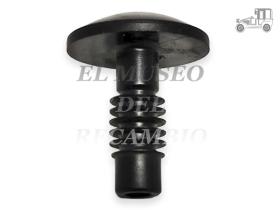Grapa de parachoques trasero Renault Megane y Kangoo Recambio